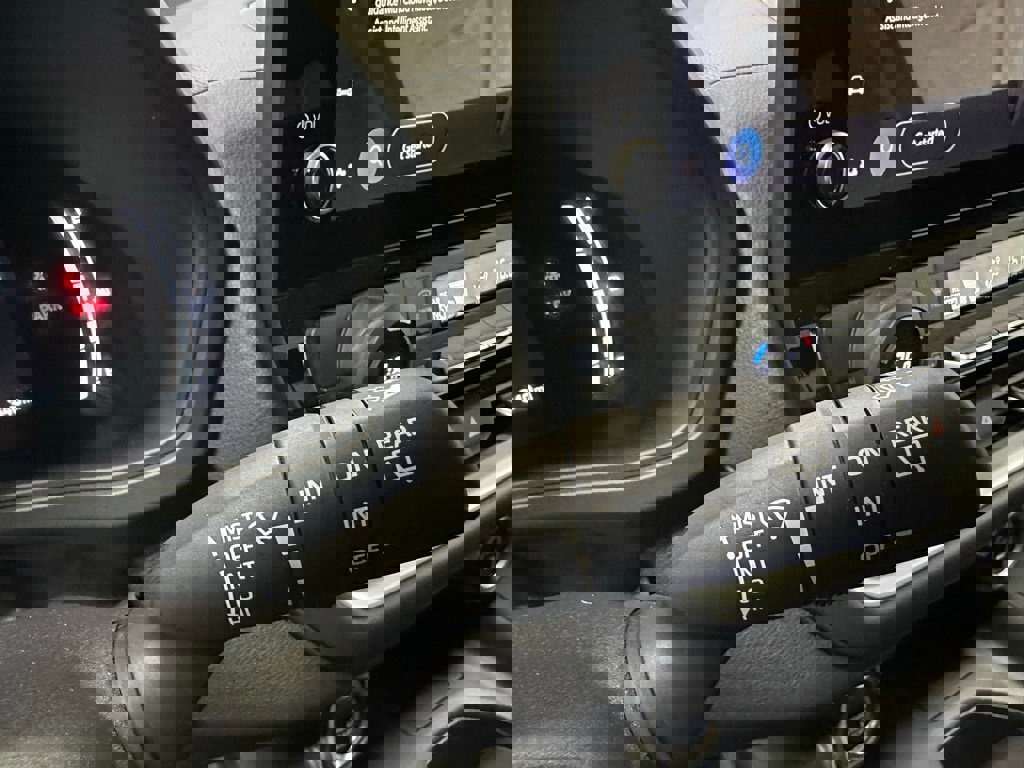 Used 2025 Toyota Grand Highlander AWD image 22