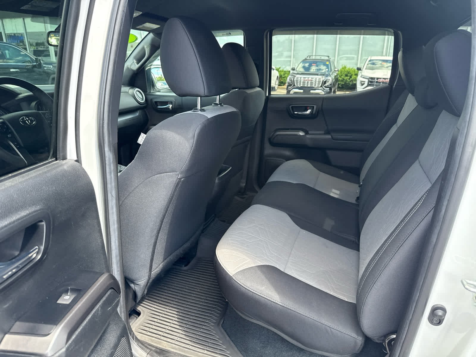 Used 2022 Toyota Tacoma TRD Sport AWD/4WD image 21