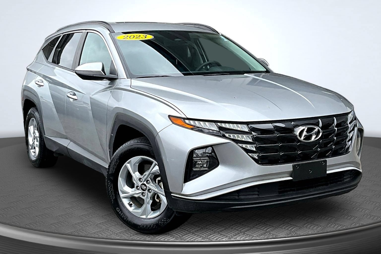 Used 2023 Hyundai Tucson SEL AWD/4WD image 2