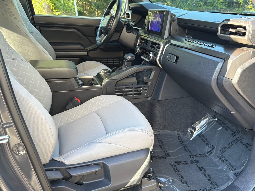 Used 2026 Toyota Tacoma SR5 AWD/4WD image 9