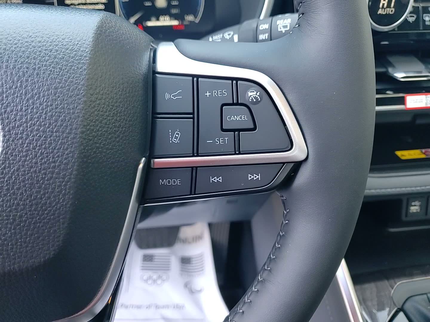 New 2026 Toyota Highlander Platinum image 16