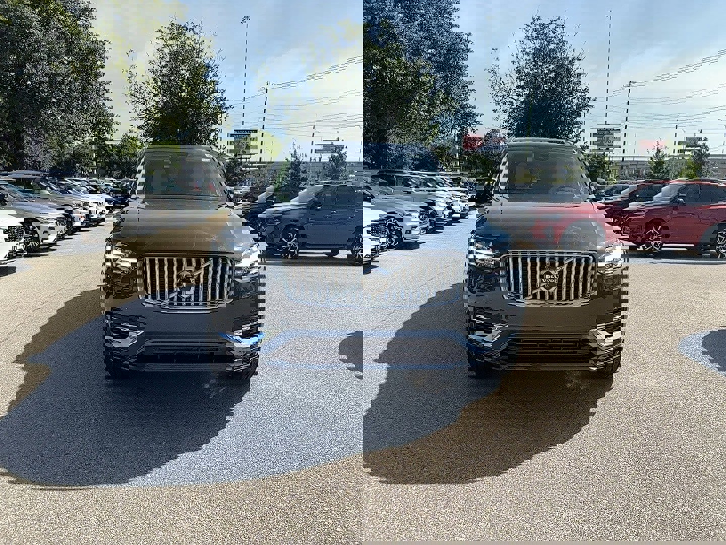 New 2025 Volvo XC90 T8 Core w/ Climate Package image 9