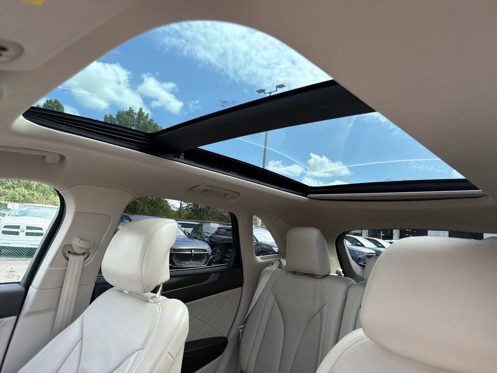 Used 2017 Lincoln MKC Reserve AWD/4WD image 28