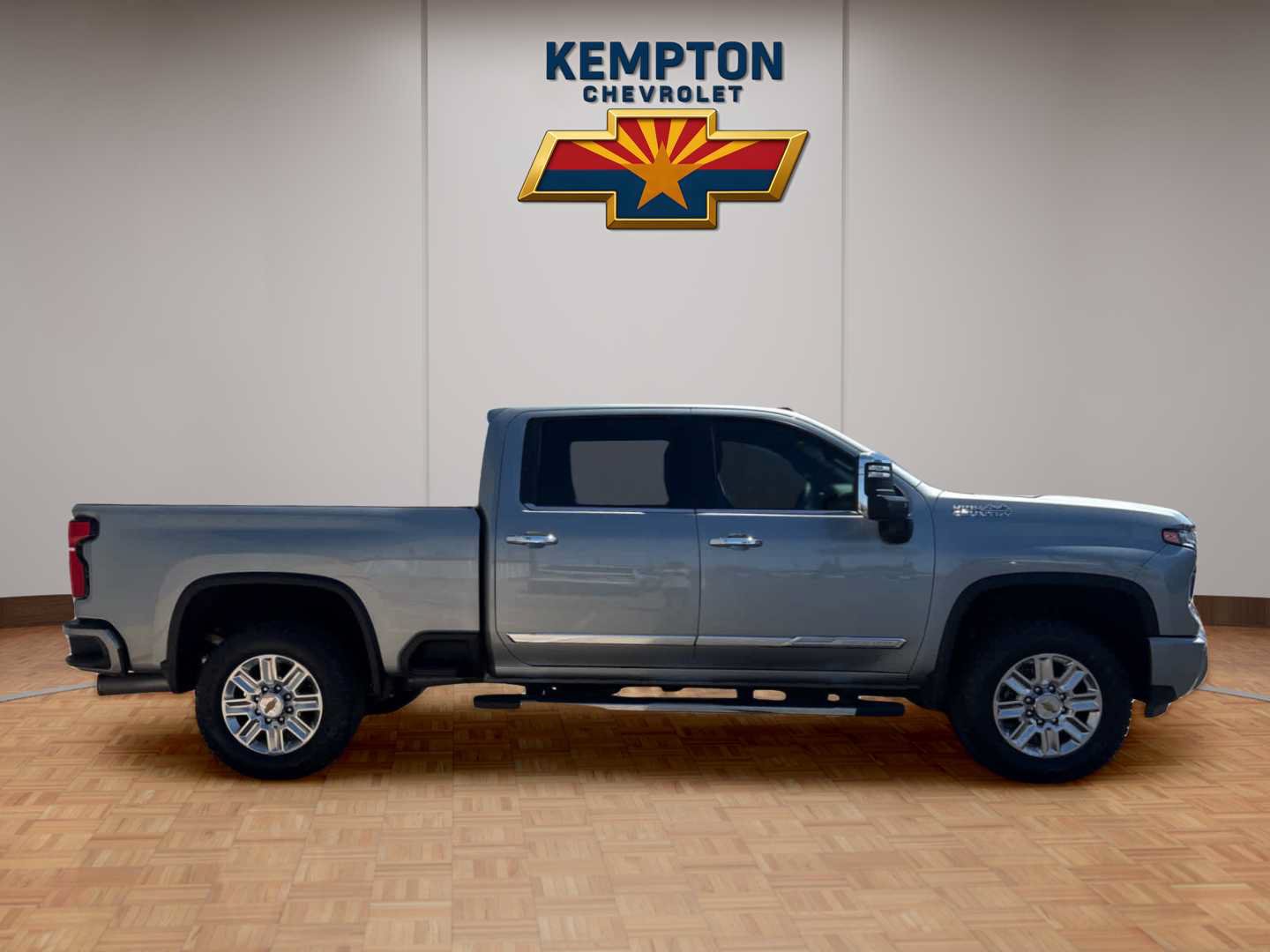 Used 2024 Chevrolet Silverado 2500 High Country w/ Max Trailering Package AWD/4WD image 7