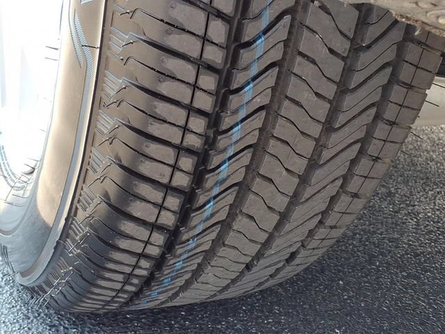 Used 2022 Chevrolet Equinox LT AWD/4WD image 10