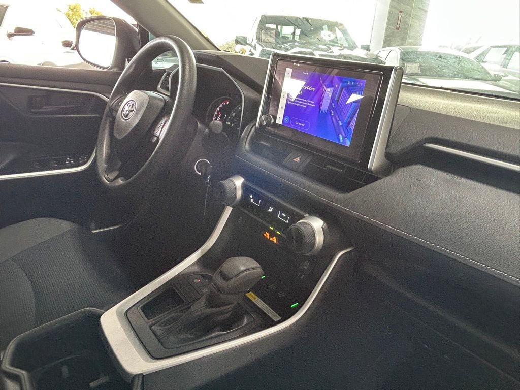 Used 2025 Toyota RAV4 LE image 30