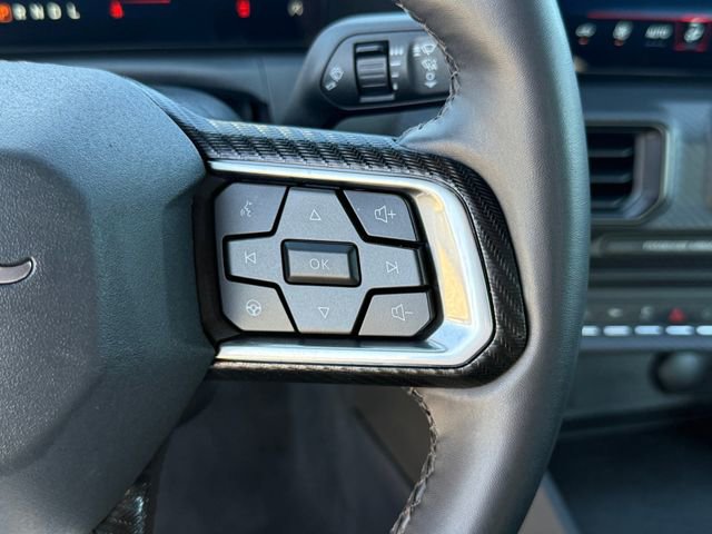 Used 2025 Ford Mustang EcoBoost image 17