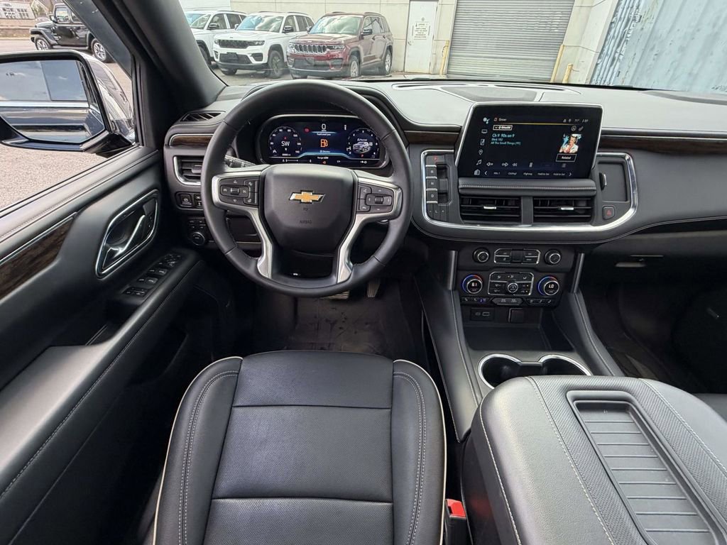 Used 2023 Chevrolet Tahoe Premier AWD/4WD image 22