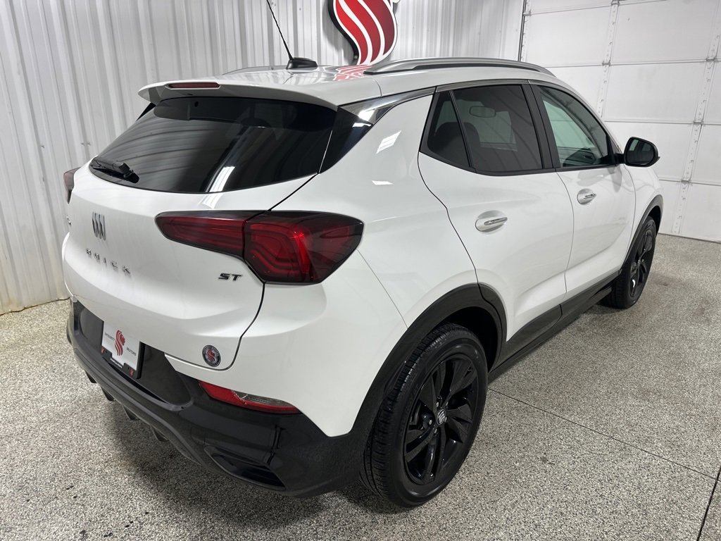 Used 2024 Buick Encore GX Sport Touring image 10