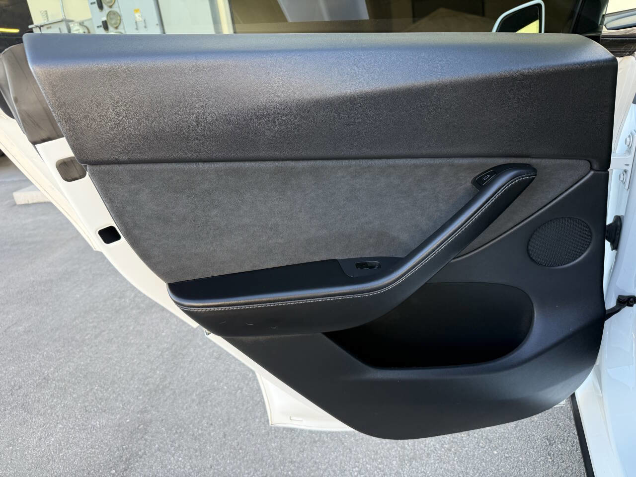 Used 2021 Tesla Model Y Long Range AWD/4WD image 21