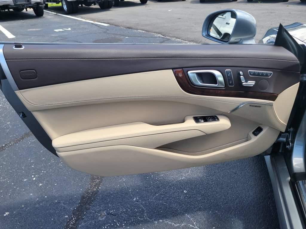 Used 2014 Mercedes-Benz SL 550 image 10