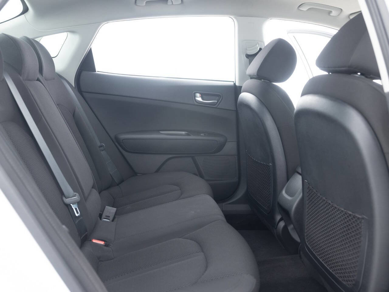 Used 2020 Kia Optima LX image 29