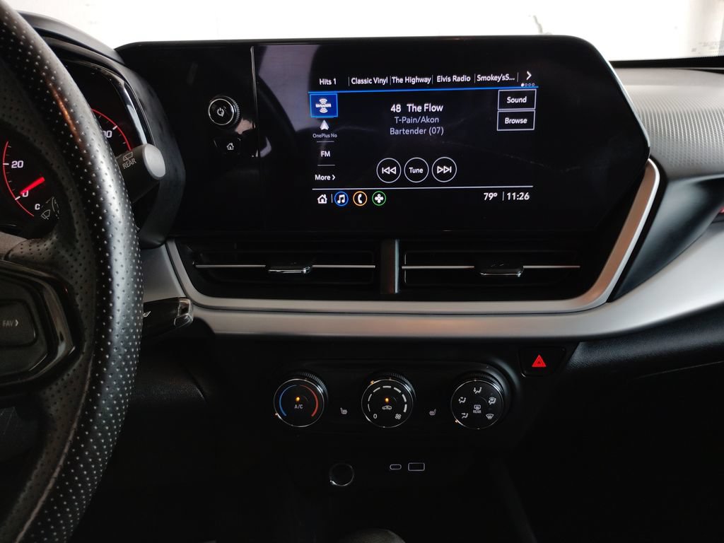Used 2024 Chevrolet Trax RS FWD image 34
