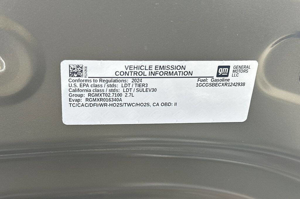 Used 2024 Chevrolet Colorado W/T image 27