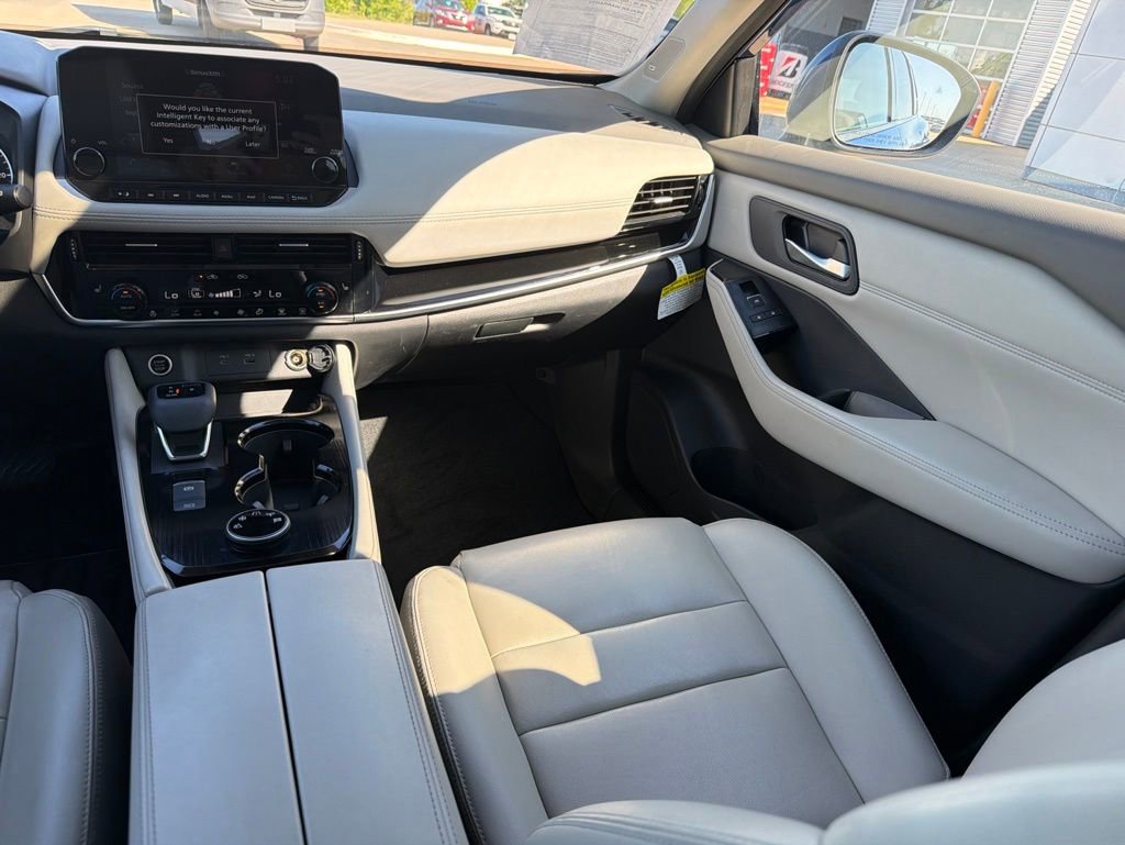 Used 2023 Nissan Rogue SL w/ SL Premium Package AWD/4WD image 11