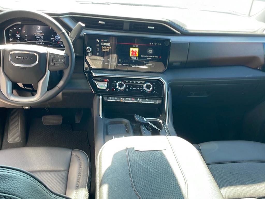 New 2024 GMC Sierra 2500 Denali w/ Technology Package image 17