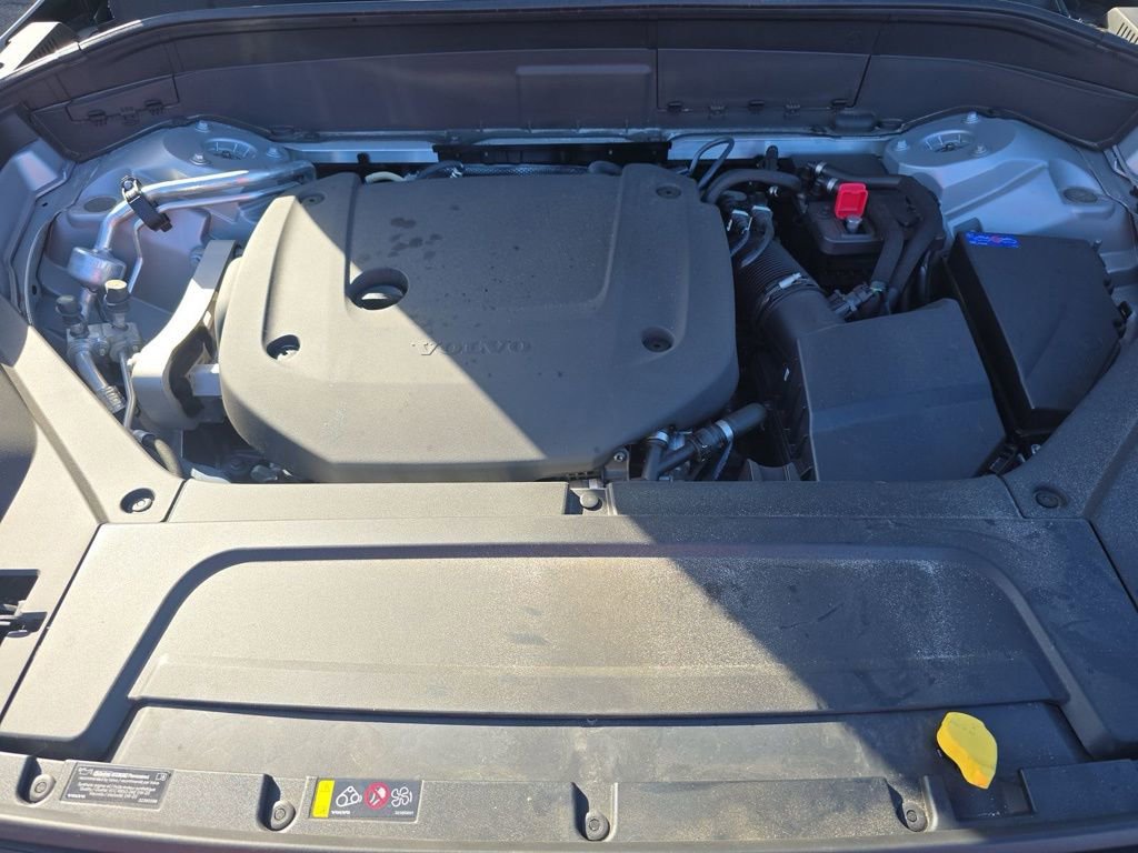 Used 2025 Volvo XC90 B6 Plus image 45