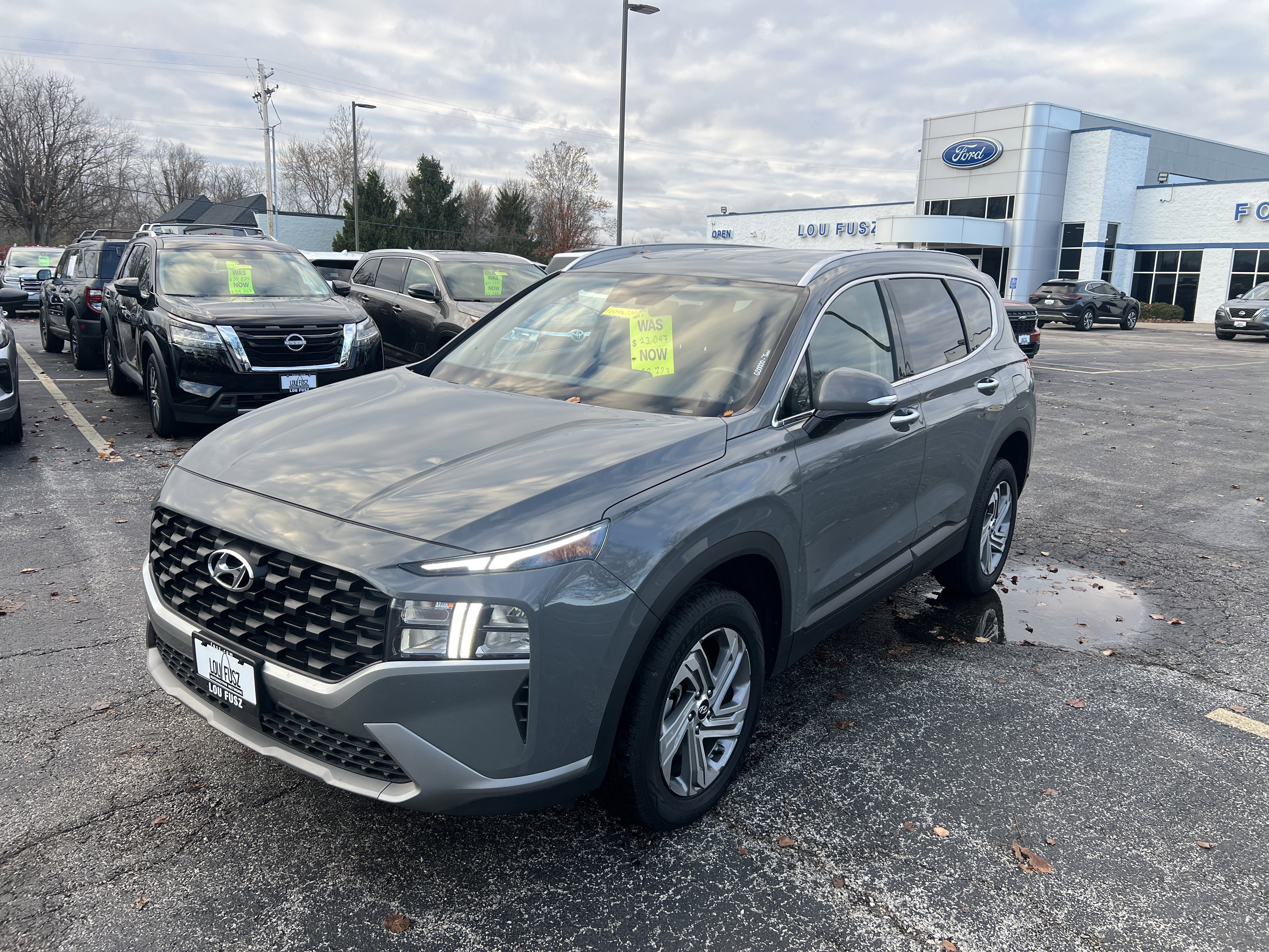 Used 2023 Hyundai Santa Fe SEL image 4