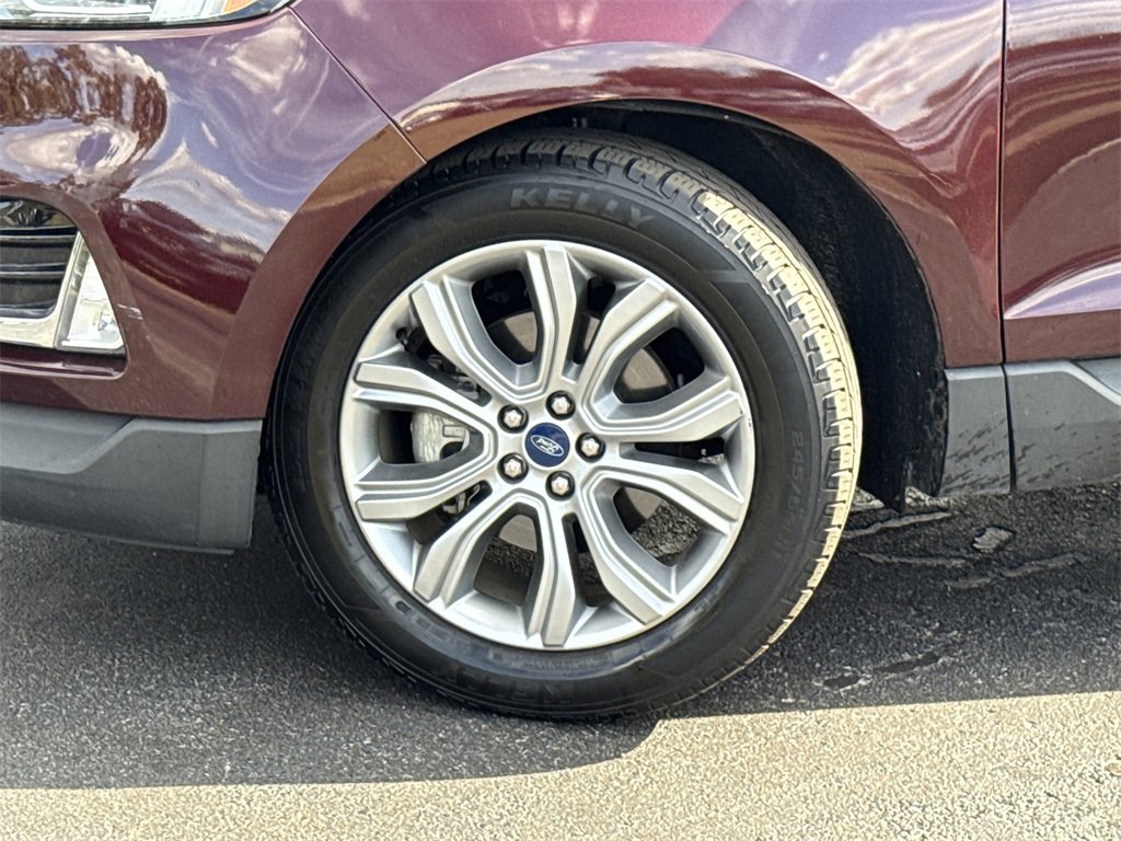 Used 2019 Ford Edge Titanium image 49