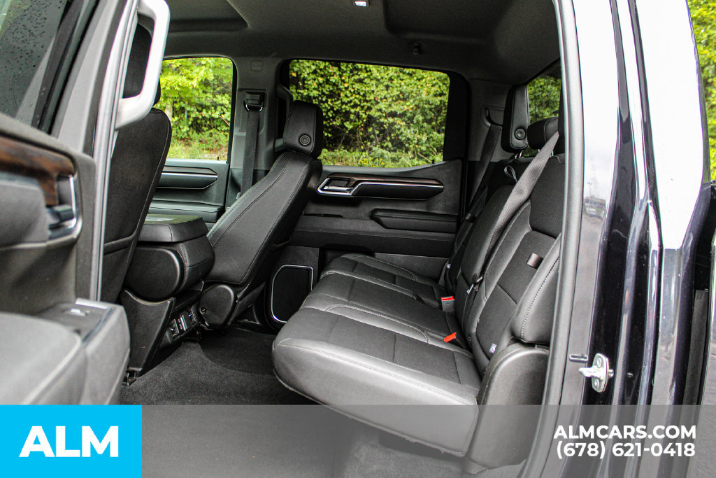 Used 2025 GMC Sierra 1500 SLT RWD image 16