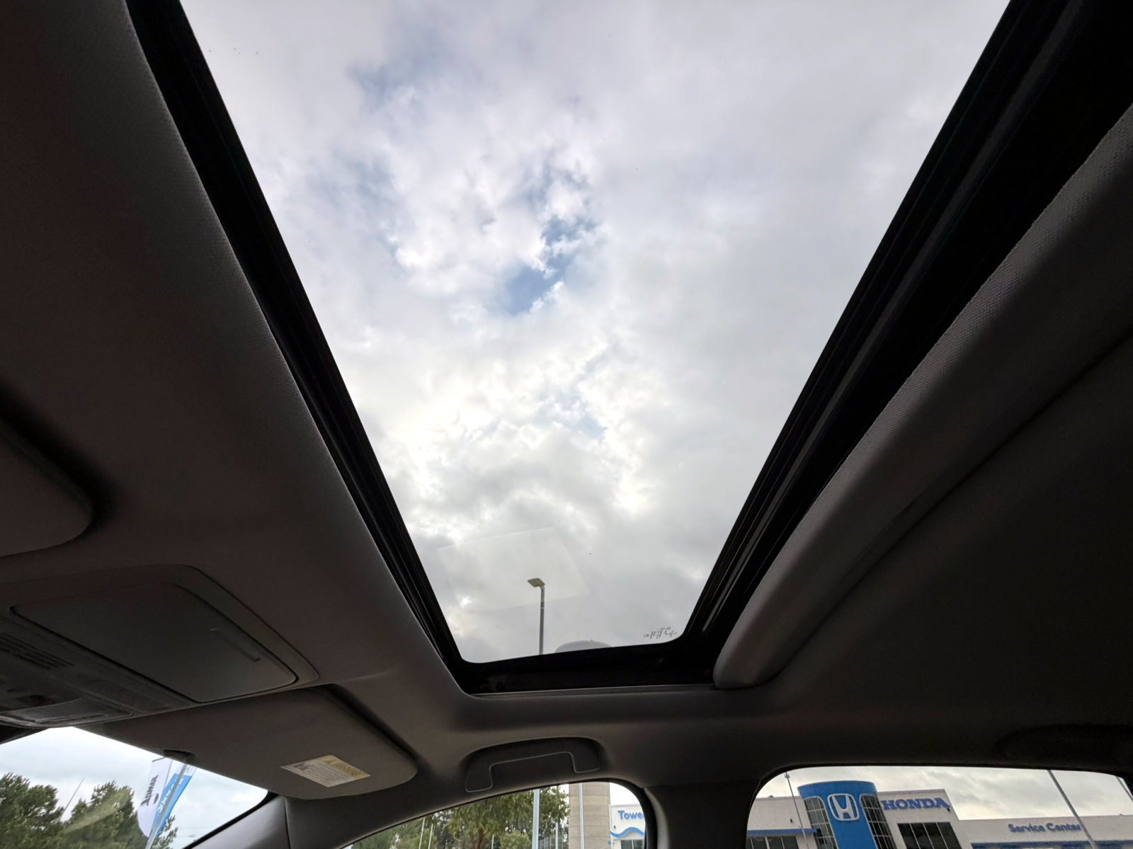 Used 2017 Honda CR-V EX-L image 24