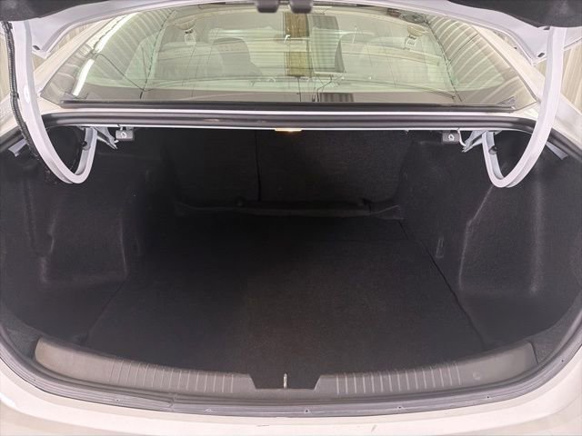 Used 2024 Chevrolet Malibu LT FWD image 27