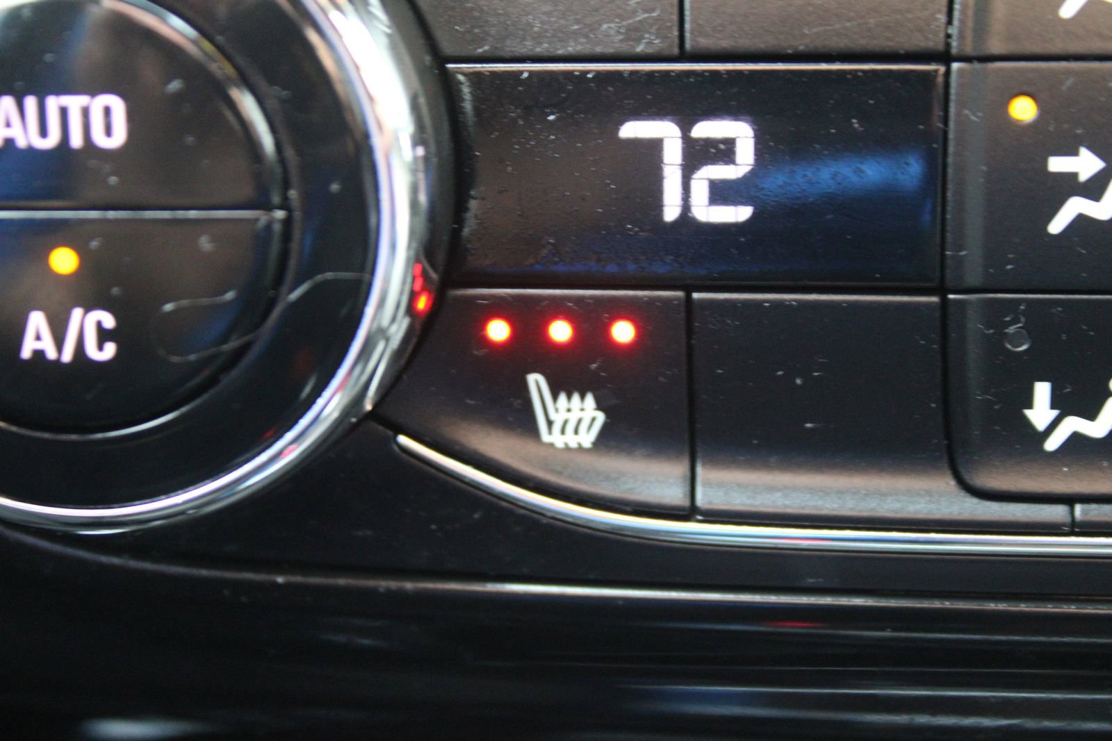 Used 2024 Chevrolet Trax RS image 36