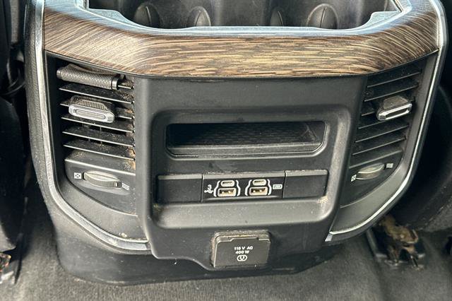 Used 2019 RAM 1500 Laramie AWD/4WD image 13