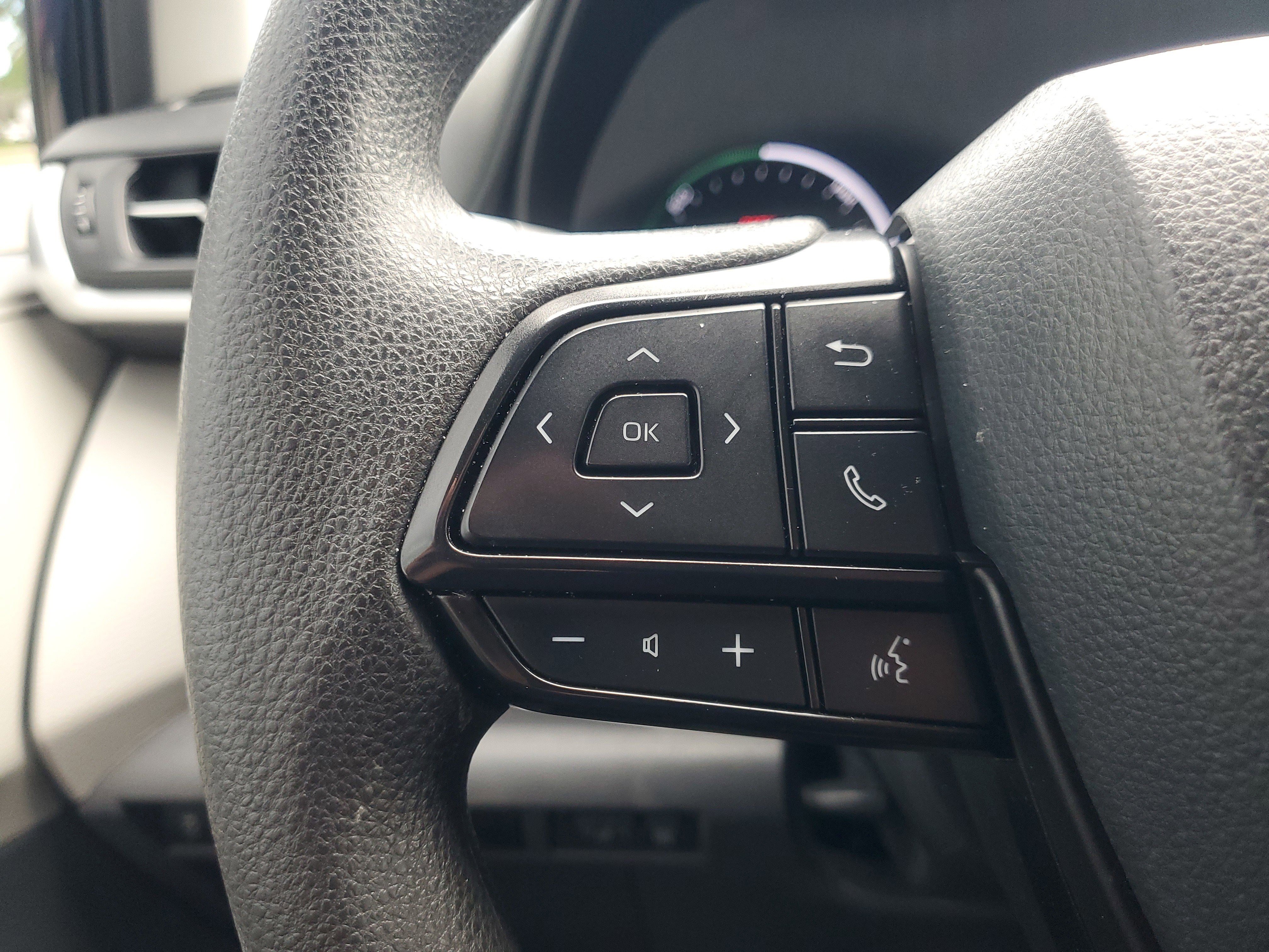 Used 2024 Toyota Sienna LE AWD/4WD image 21