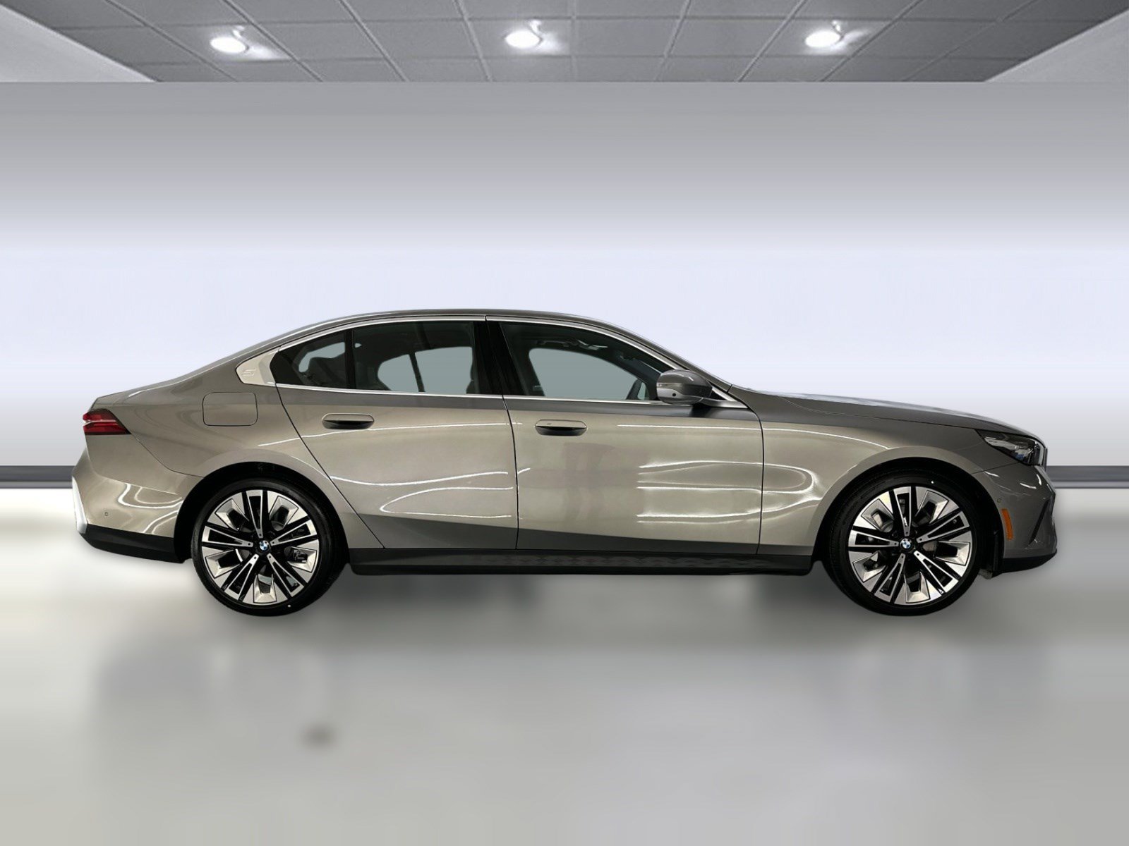 Used 2026 BMW 530i w/ Premium Package RWD image 7