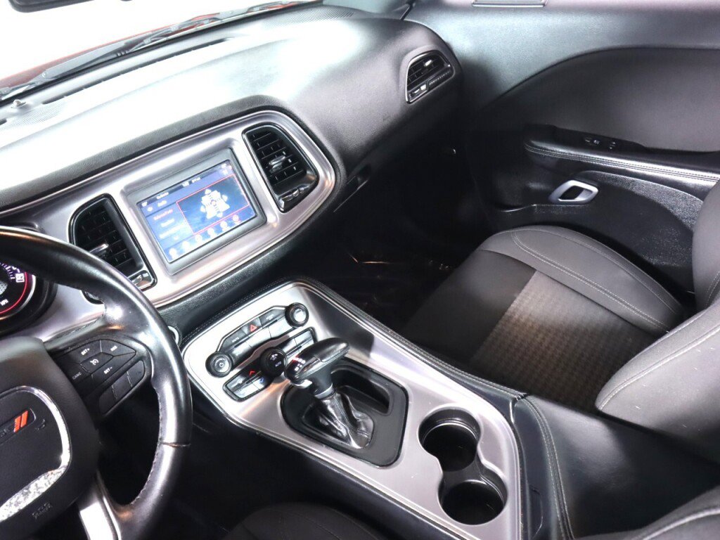 Used 2023 Dodge Challenger SXT RWD image 30
