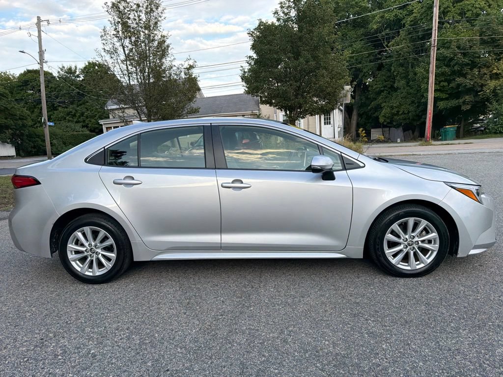 Used 2023 Toyota Corolla XLE FWD image 7