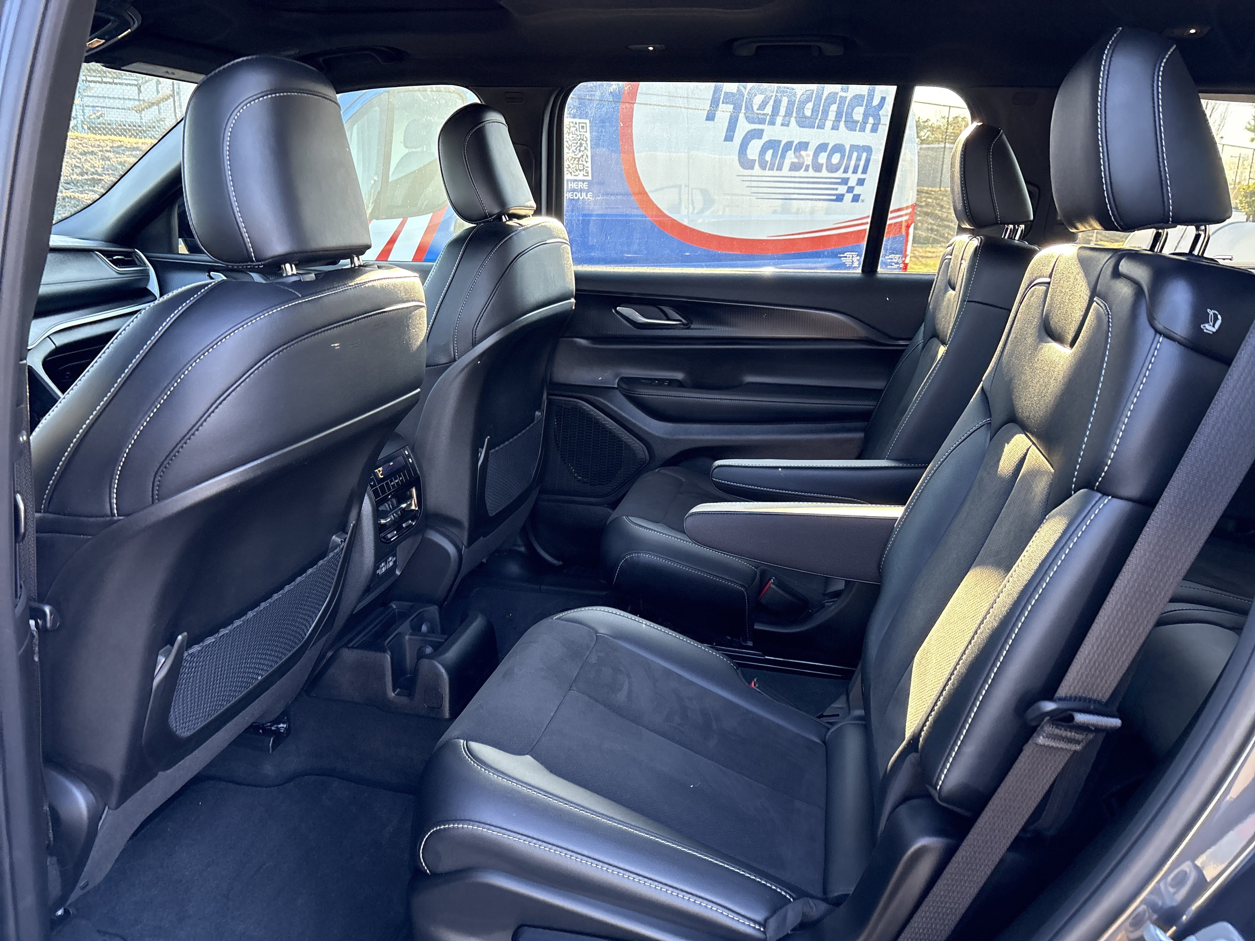 Certified 2025 Jeep Grand Cherokee L Altitude image 34