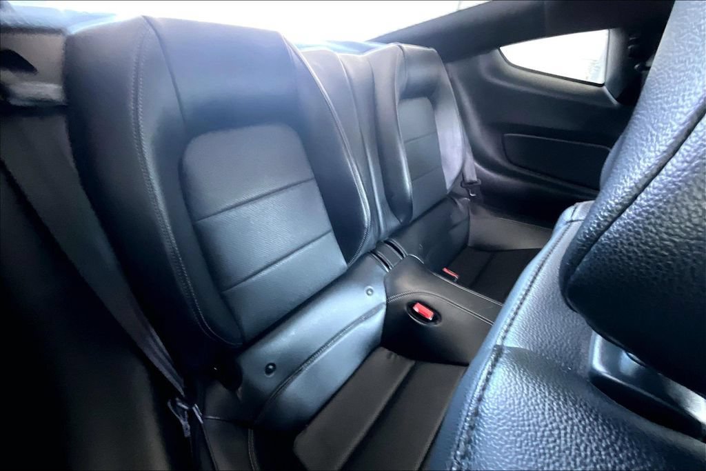 Used 2020 Ford Mustang GT Premium w/ GT Performance Package RWD image 33