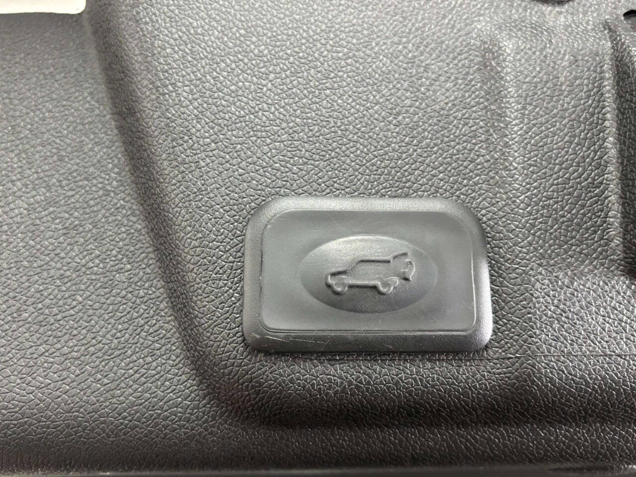 Used 2014 Buick Enclave Premium AWD/4WD image 23