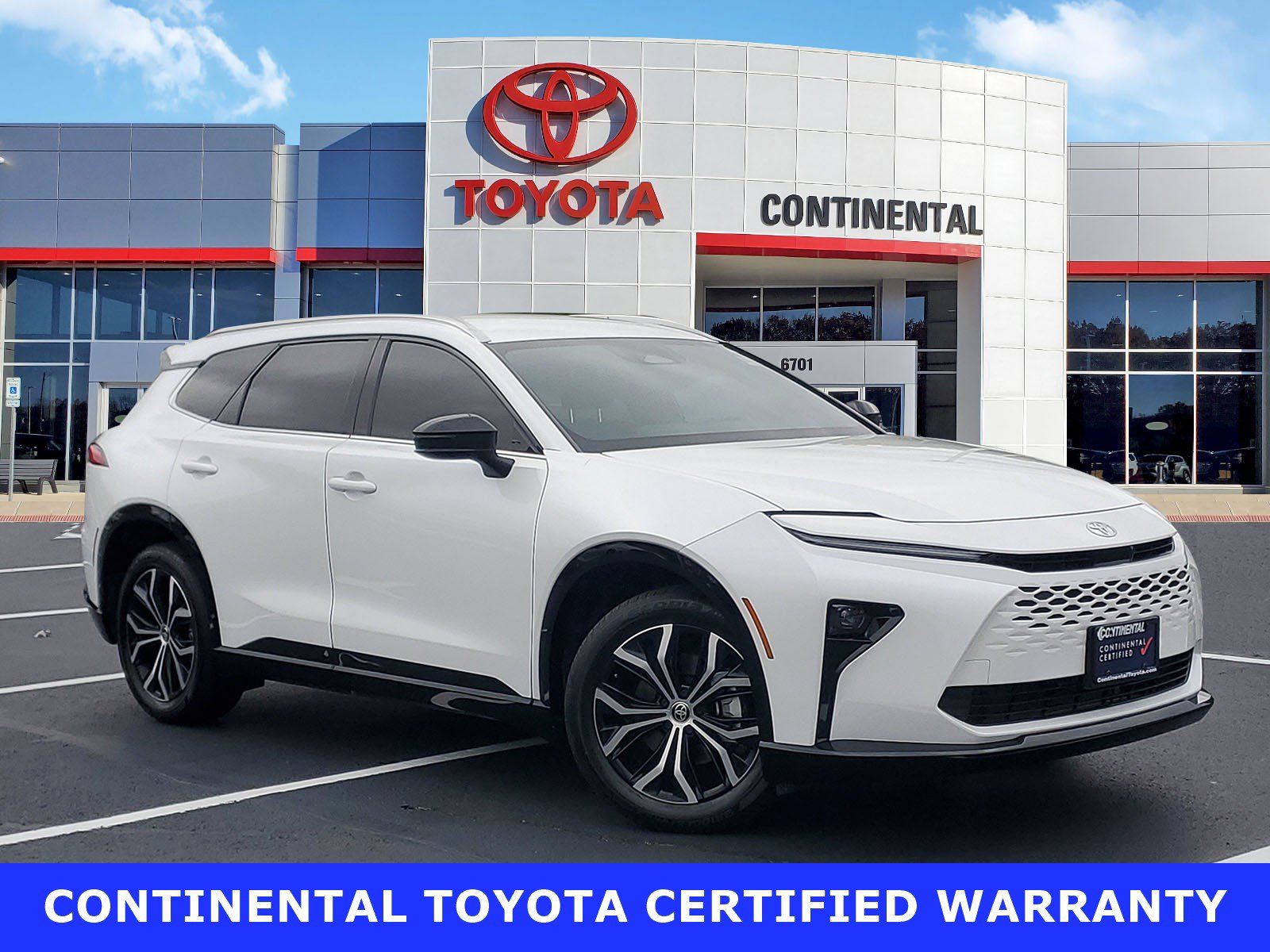 Used 2025 Toyota Crown Signia XLE 360° Tour