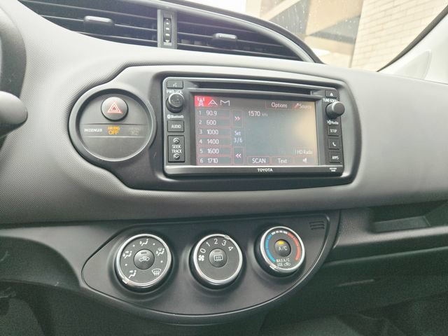 Used 2015 Toyota Yaris SE FWD image 21