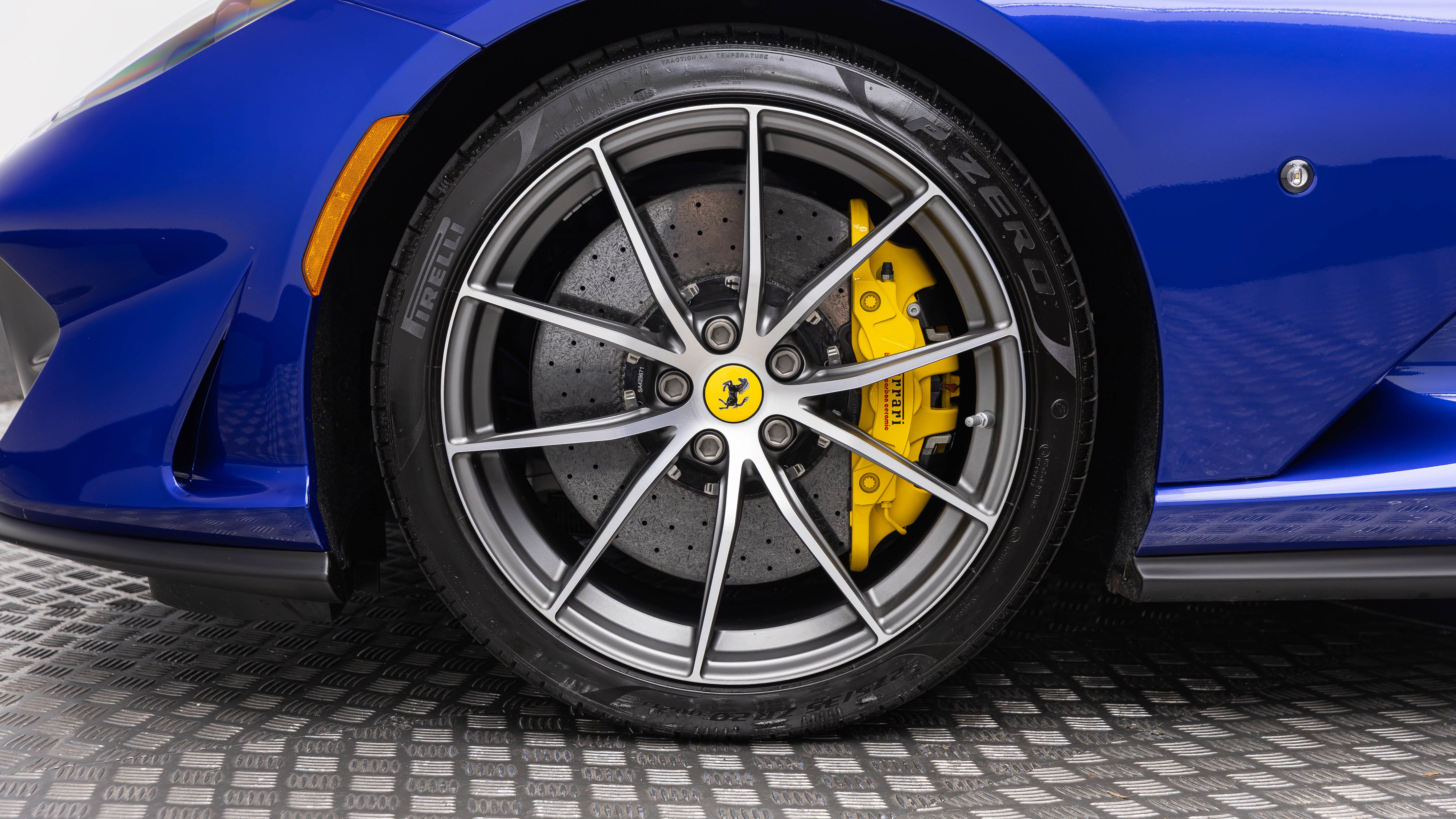 Used 2020 Ferrari 812 Superfast RWD image 56