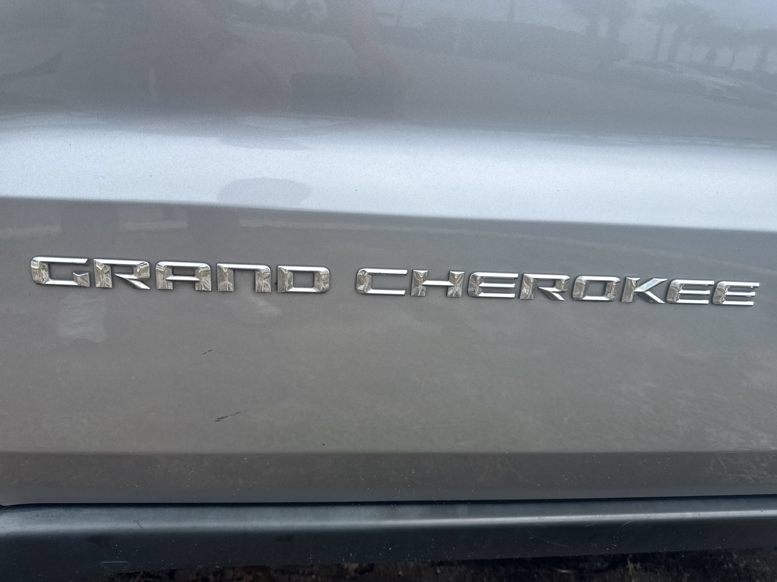 Used 2016 Jeep Grand Cherokee Limited AWD/4WD image 11