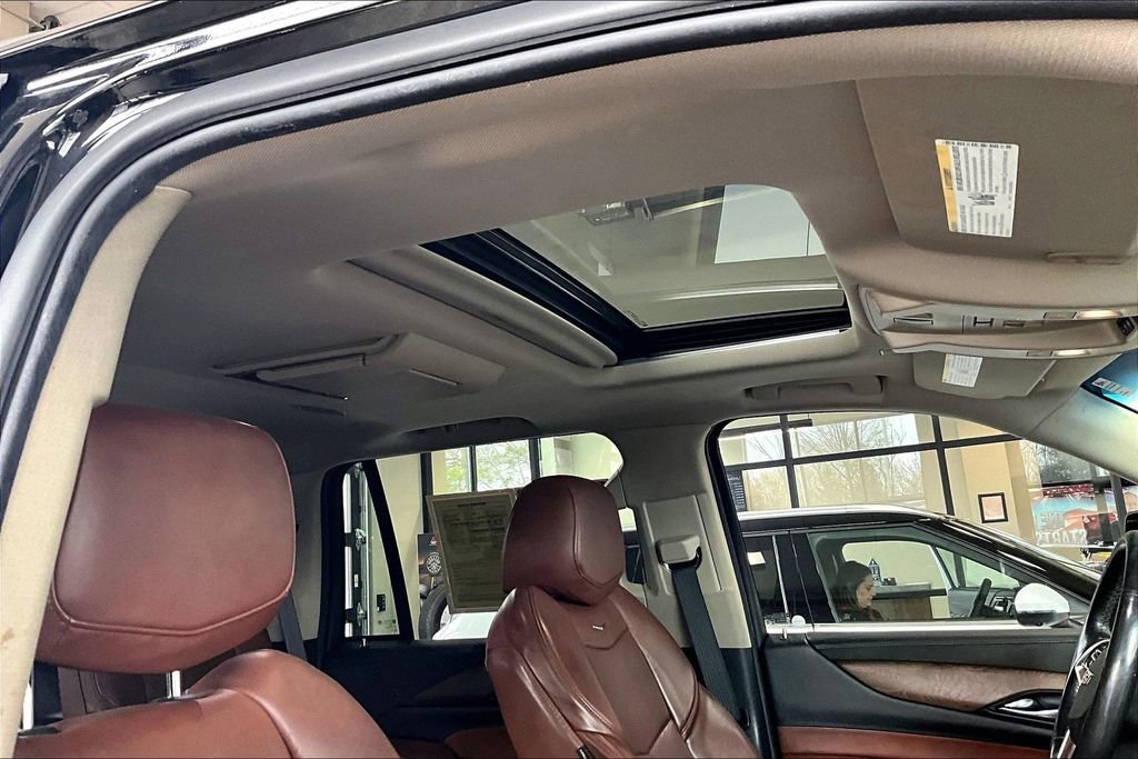 Used 2019 Cadillac Escalade Premium Luxury image 23