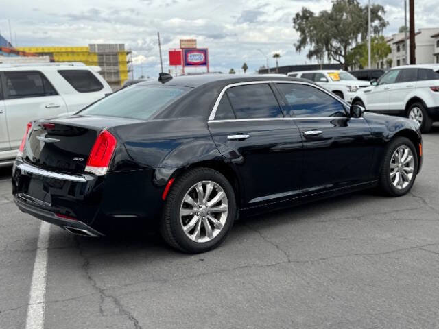 Used 2018 Chrysler 300 Limited image 3