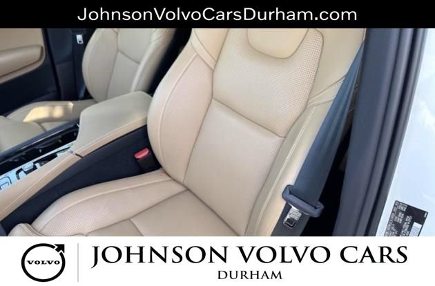 Used 2024 Volvo XC90 B6 Ultimate w/ Protection Package AWD/4WD image 7