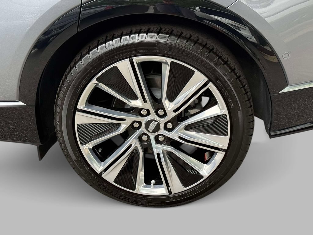 Used 2023 Cadillac Lyriq 2WD image 13