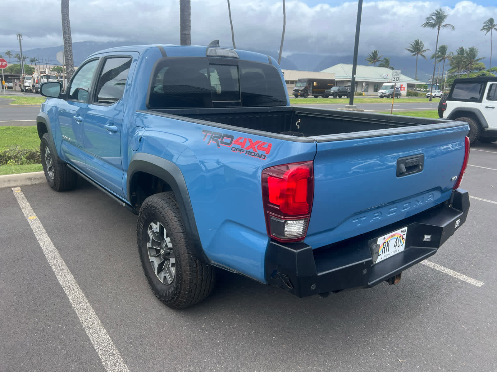 Used 2019 Toyota Tacoma TRD Off-Road AWD/4WD image 4