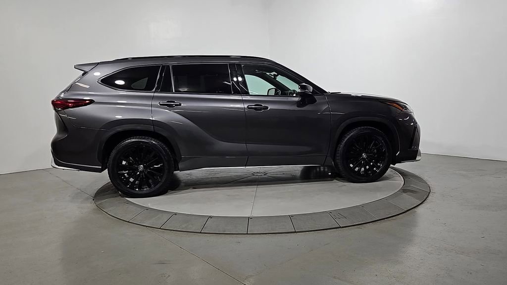 Used 2023 Toyota Highlander XSE AWD/4WD image 7