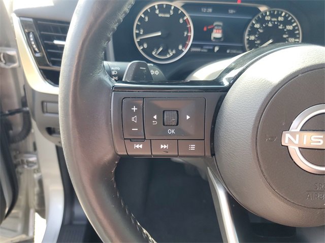 Used 2023 Nissan Rogue SL w/ SL Premium Package image 18