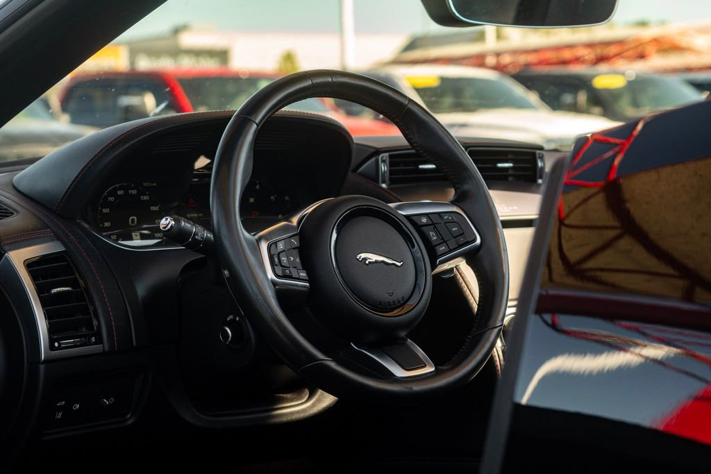 Used 2021 Jaguar F-TYPE Convertible image 18