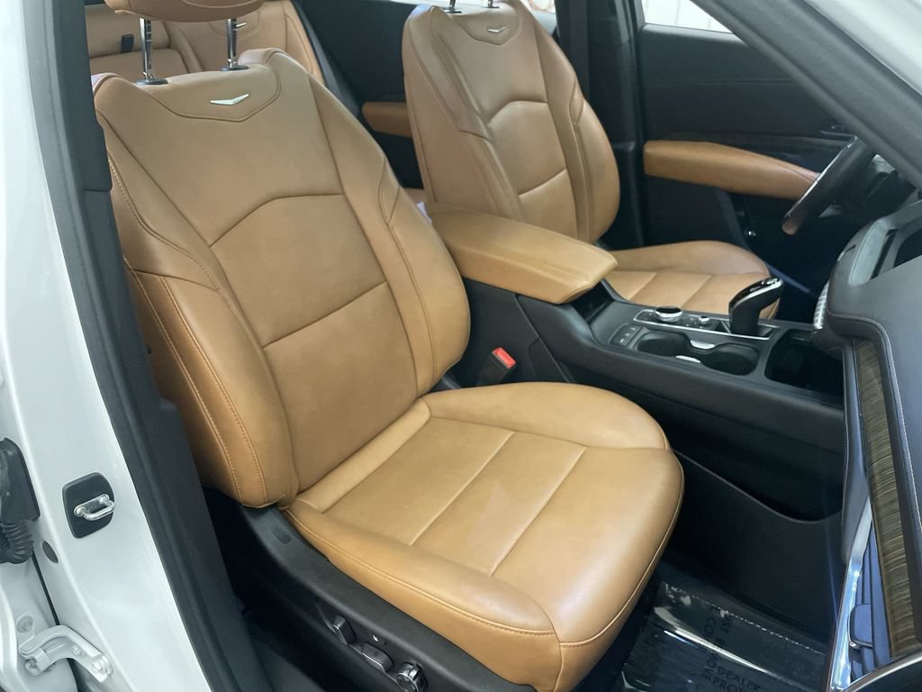 Used 2021 Cadillac XT4 Sport w/ Sun And Sound Package AWD/4WD image 23