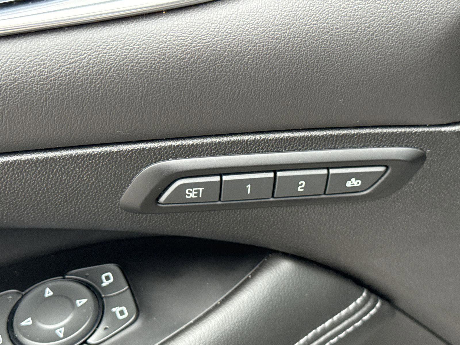 Used 2018 Buick LaCrosse Essence w/ Dynamic Drive Package image 13