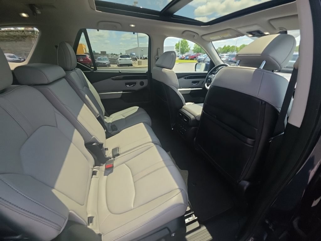 Certified 2023 Honda Pilot Touring image 33